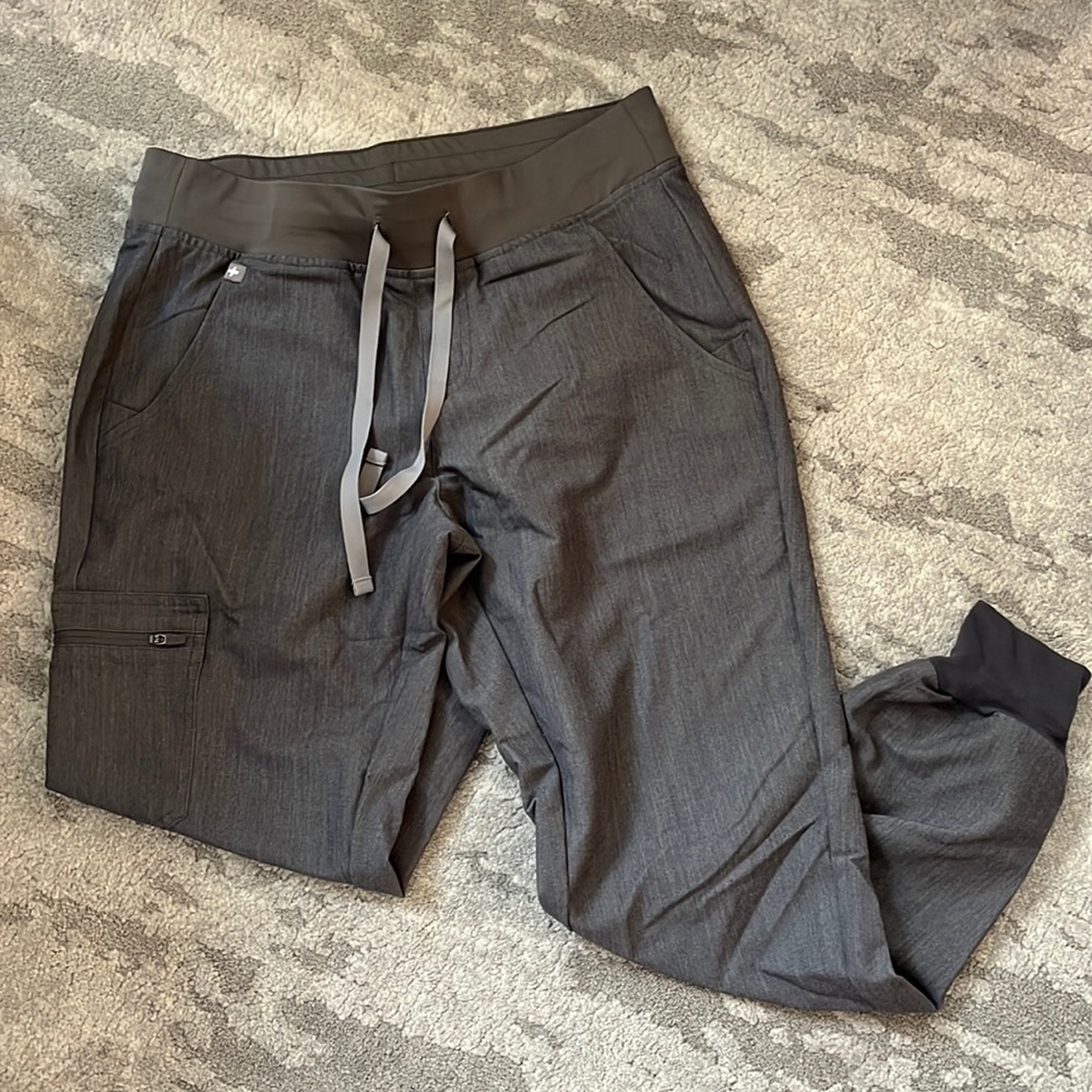 FIGS Gray Jogger Scrub Pants